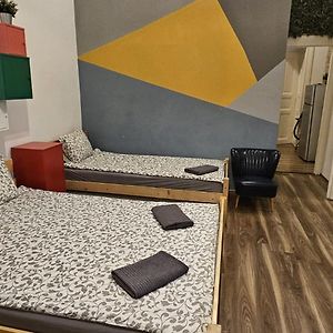 Very Central Apartment- 2 Bedrooms And 2 Bathrooms